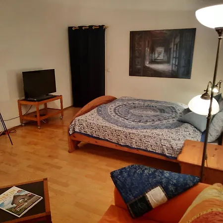 Puetthaus - Gaestewohnung Und Stellplatz