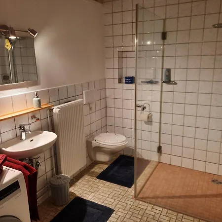 Puetthaus - Gaestewohnung Und Stellplatz